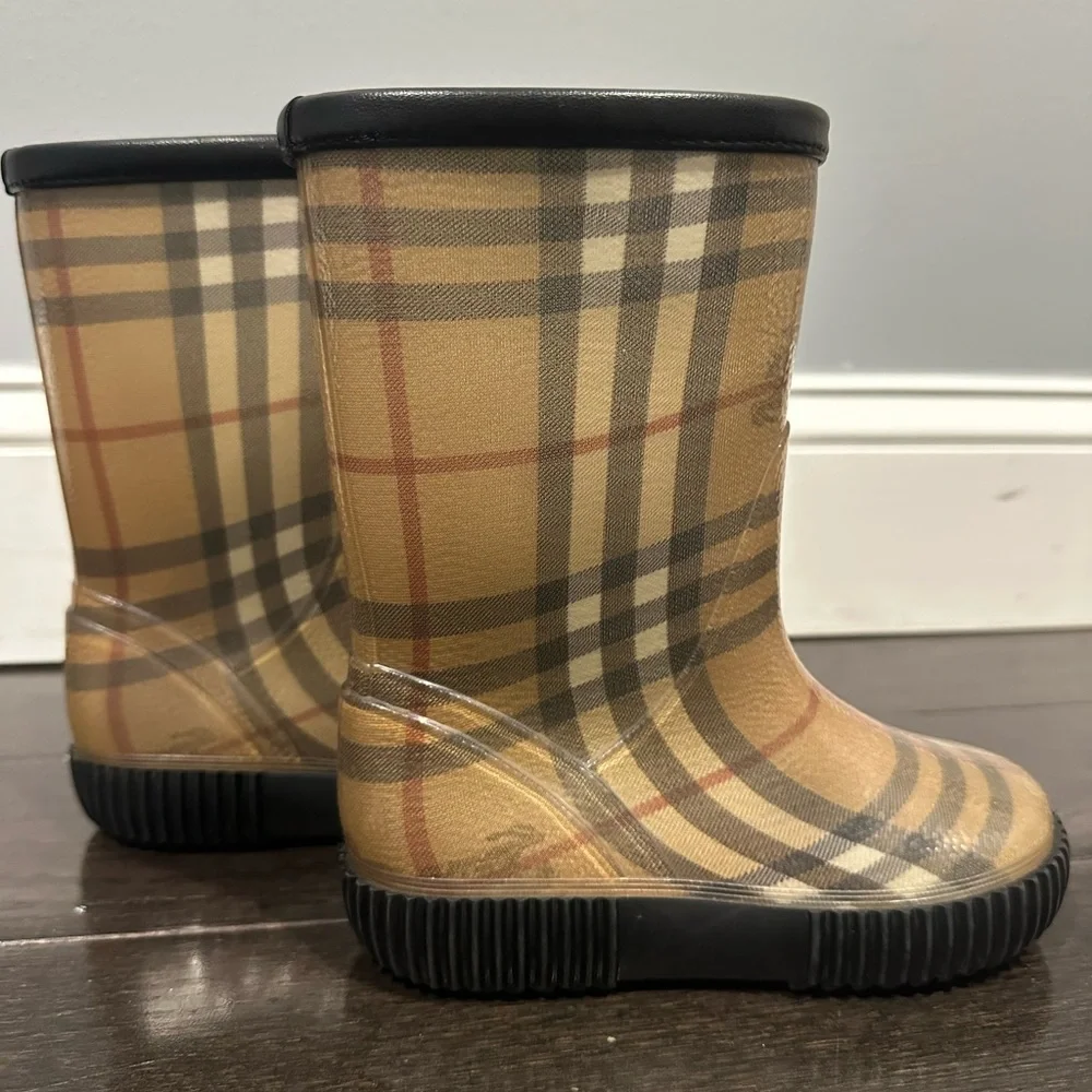 Toddler Burberry rain boots size 9/10 27/28 - Picture 3 of 5
